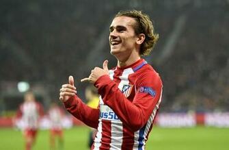 Vid O Griezmann Marque Un Coup Franc Superbe Lors De