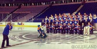 Swisshabs Pause Humour Photo D Quipe Des Oilers Selon
