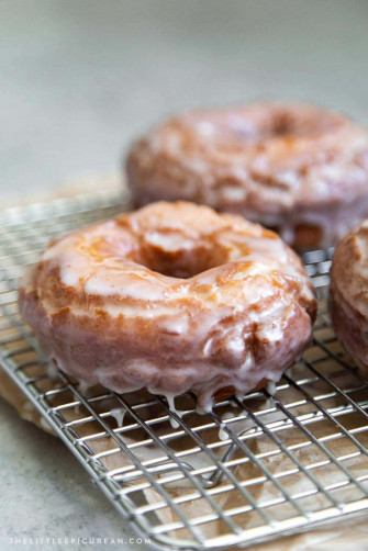 Glazed Donut Wallpaper