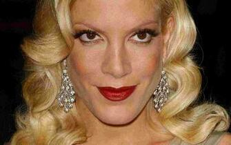 Tori Spelling Wallpaper Celebrities