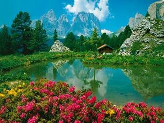Mountain Cabin Wallpaper