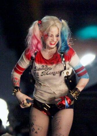 Margot Robbie At Suicide Squad Set Celebzz