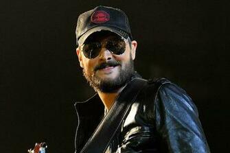 Eric Church Doesn T Allow Tom And Jerry In His House
