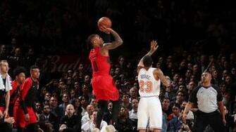 Mccollum Lillard Help Blazers Edge Knicks Abc7ny