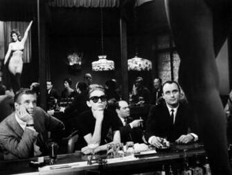 Breakfast At Tiffany S Wallpaper Audrey Hepburn