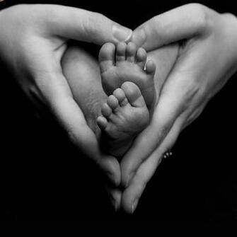 Mother S Day Mom Hand Holdt Baby Foot Love iPad Air Wallpaper