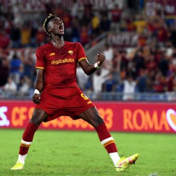 Tammy Abraham Tino Livramento Impress On Home Debuts With As Roma