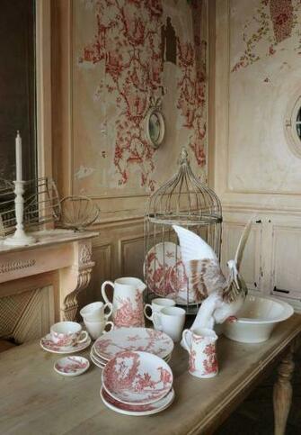Toile Wallpaper And Dishes Red White