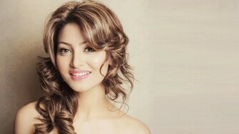 Urvashi Rautela HD Wallpaper