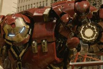 Extended Avengers Clip Of The Epic Hulk Vs Hulkbuster Fight