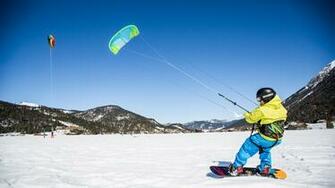 Snowkiting Achensee Winter Activities