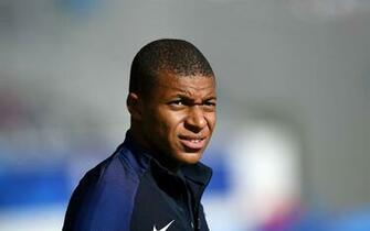 Descargar Fondos De Pantalla Kylian Mbappe Francia