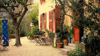 Street Of Provence Wallpaper