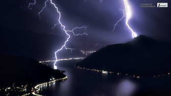 Lightning Aesthetic Wallpaper