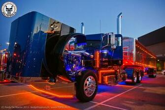Related Wallpaper Peterbilt Trucks Night Show In Usa