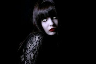 Vampire Girl Wallpaper