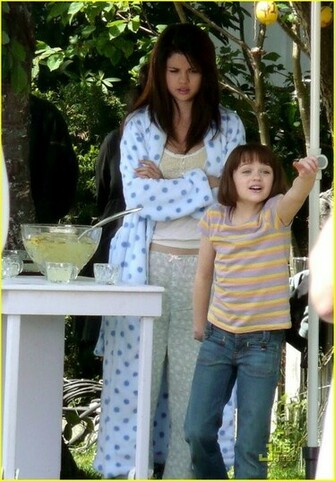 Ramona And Beezus Production Photo Source Joey King Image