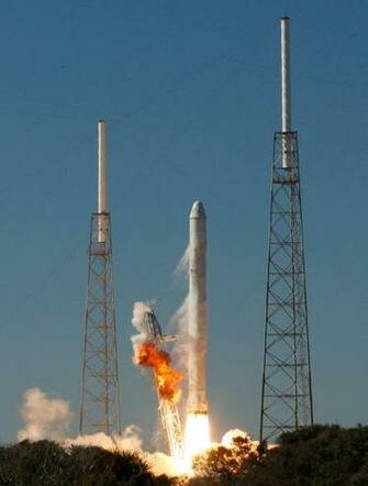 Spacex To Launch First Private Craft Space Station Next Stop Mars
