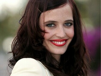 Eva Green Beautiful Smile Wallpaper Space Elephant