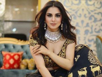 Shraddha Arya Hq Wallpaper