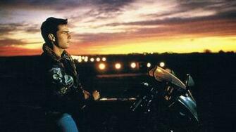 Top Gun Wallpaper Background