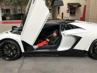 Who Is Behind The Internet S Youngest Flexer Year Old Lil
