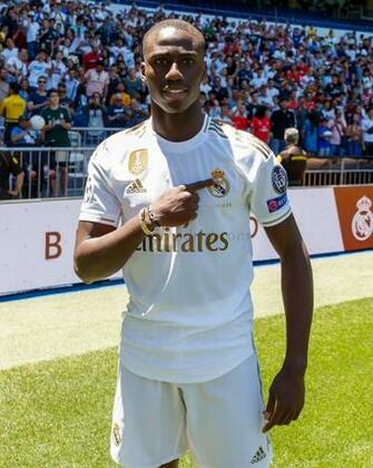 Sheyma Shemo On Real Madrid Wallpaper