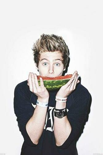 Ios7 Hb03 Wallpaper 5sos Luke Hemmings Music
