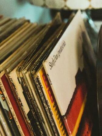 Vinyl Collection Retro iPad Wallpaper